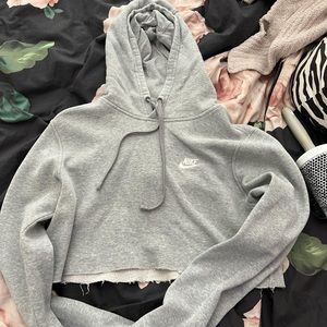 cropped Nike hoodie